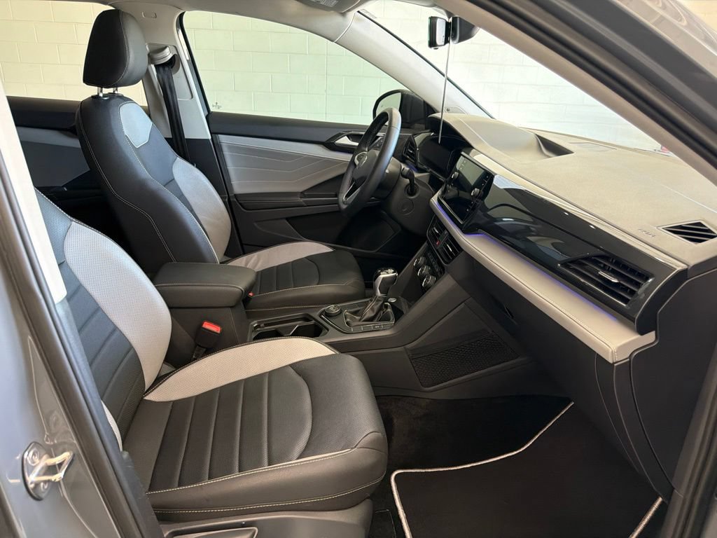 Certified 2024 Volkswagen Taos SEL AWD/4WD image 38