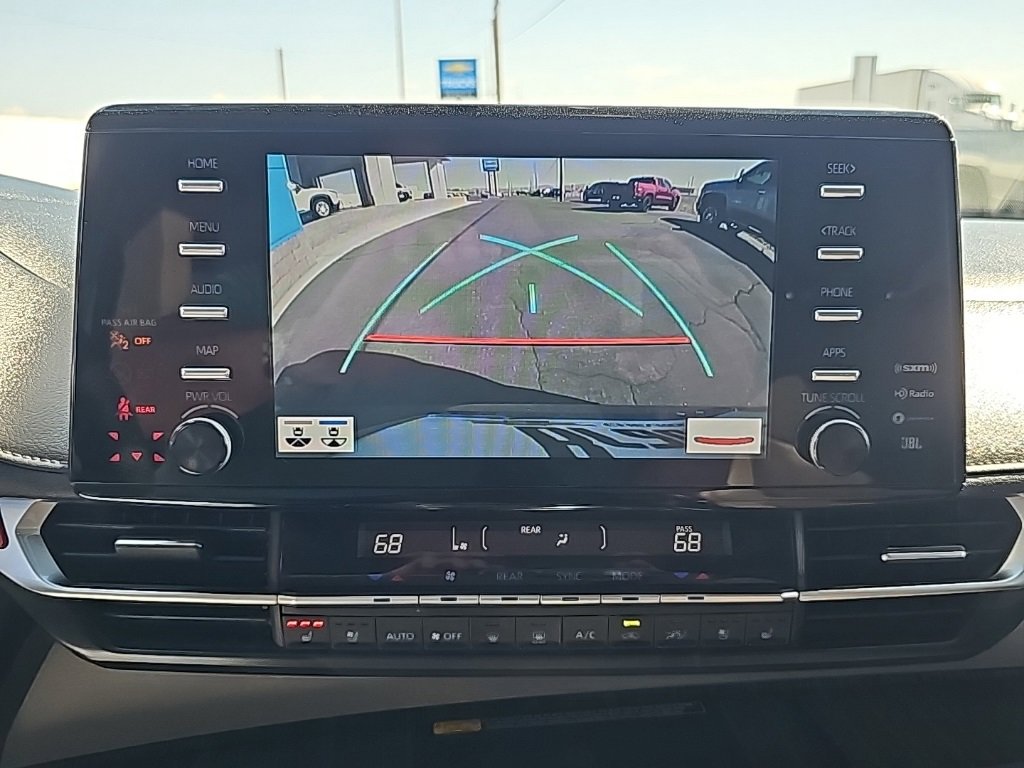 Used 2021 Toyota Sienna Limited image 24