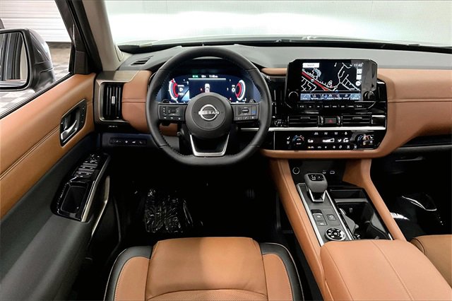 New 2025 Nissan Pathfinder Platinum w/ Cargo Package image 18