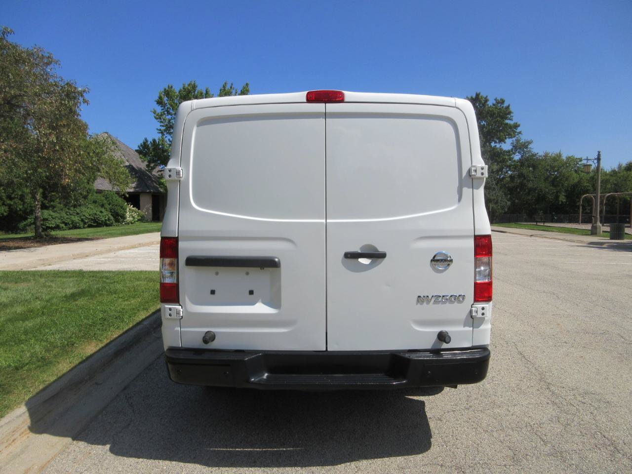 Used 2020 Nissan NV 2500 SV RWD image 9