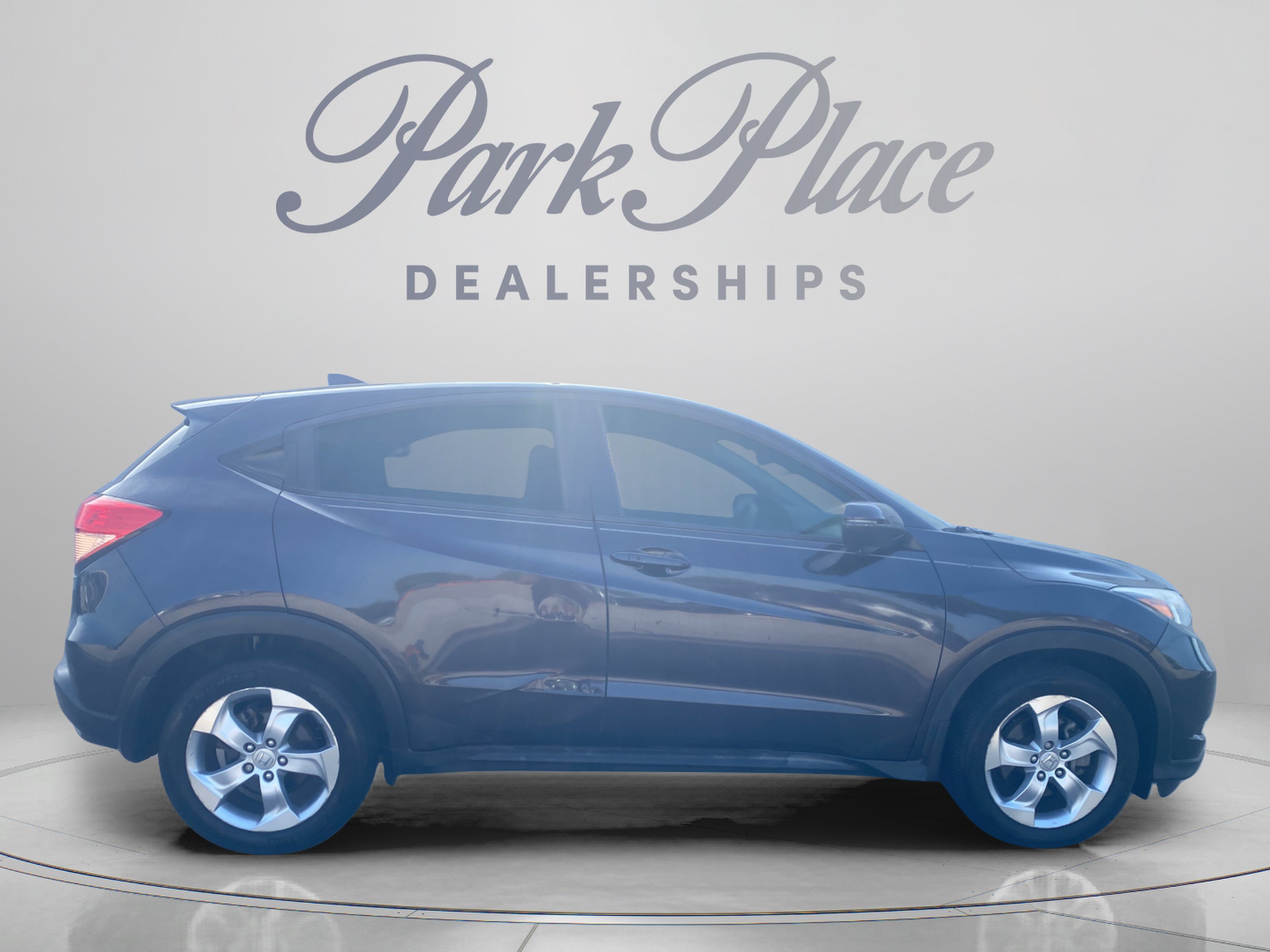 Used 2016 Honda HR-V EX image 7