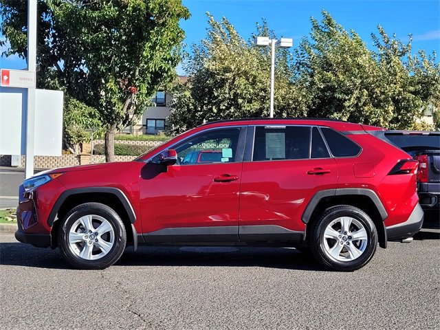 Used 2020 Toyota RAV4 XLE image 9
