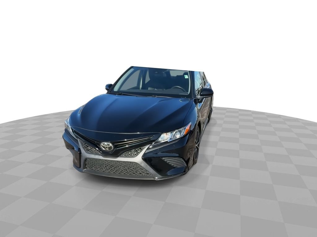 Used 2020 Toyota Camry SE image 4