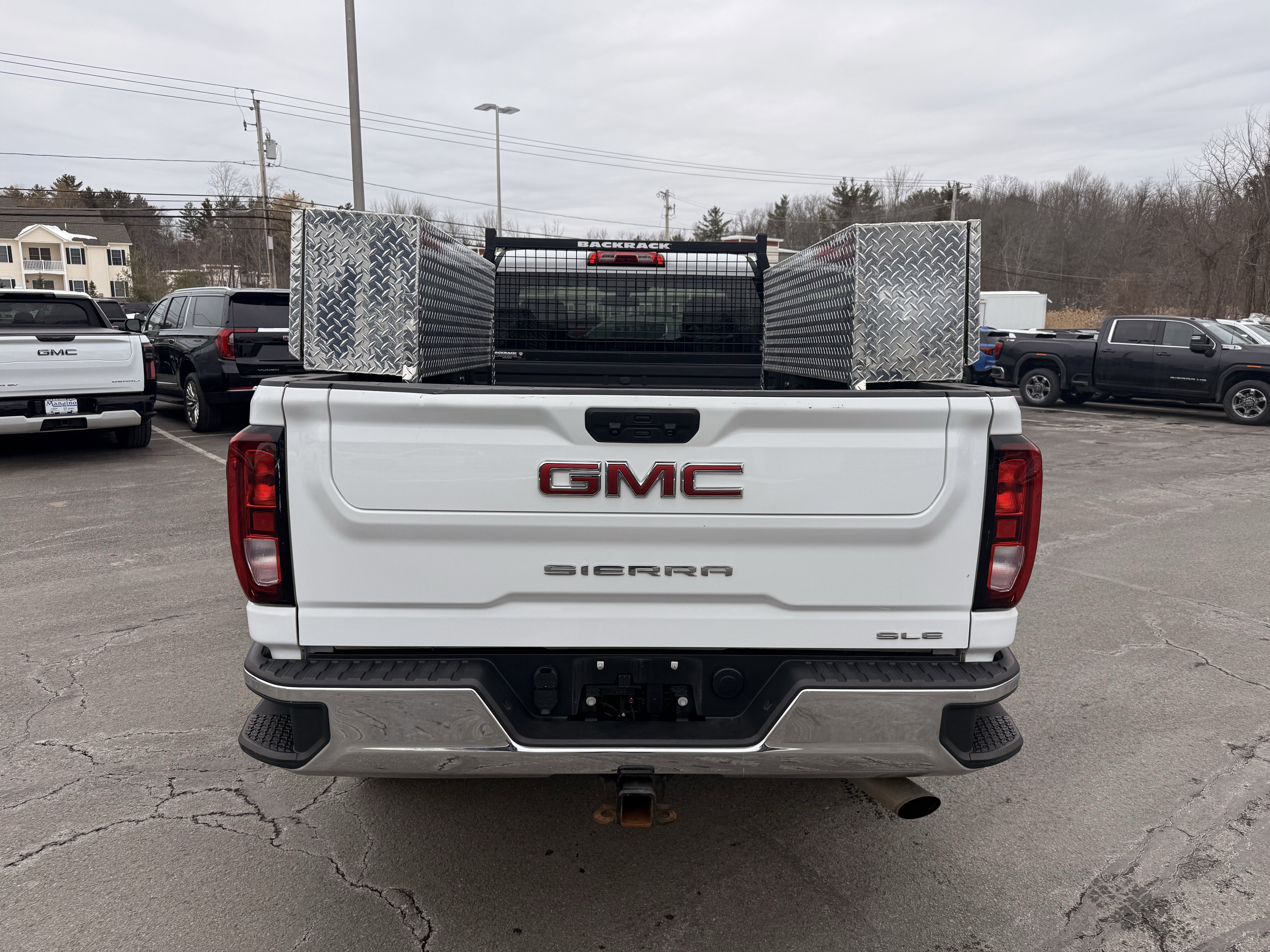 Used 2022 GMC Sierra 2500 SLE w/ SLE Convenience Package image 4