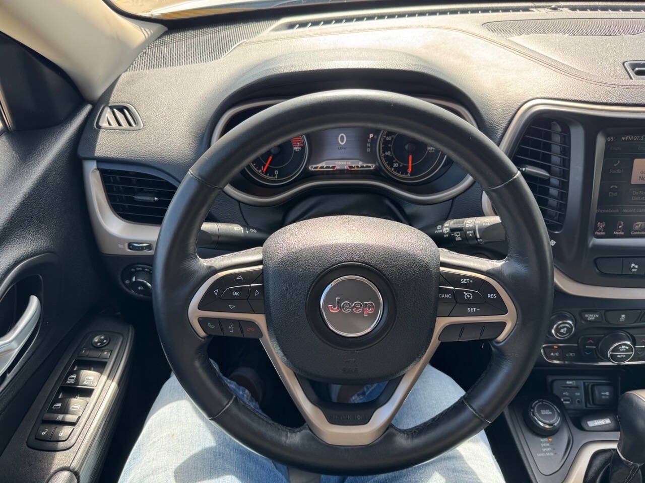 Used 2016 Jeep Cherokee High Altitude AWD/4WD image 18
