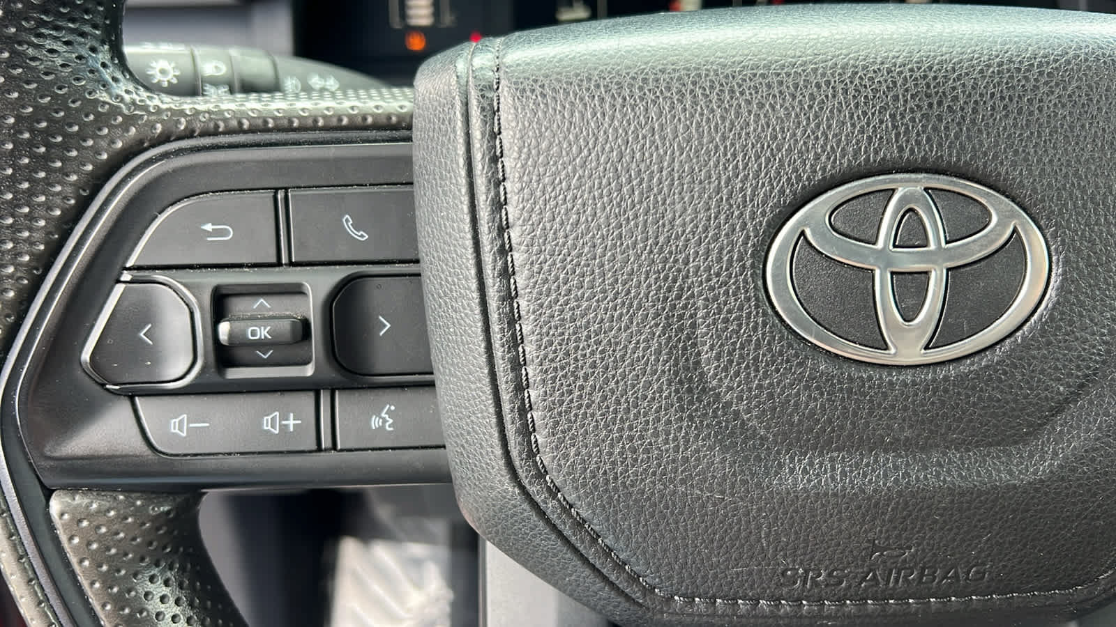 Used 2024 Toyota Tacoma SR5 AWD/4WD image 19