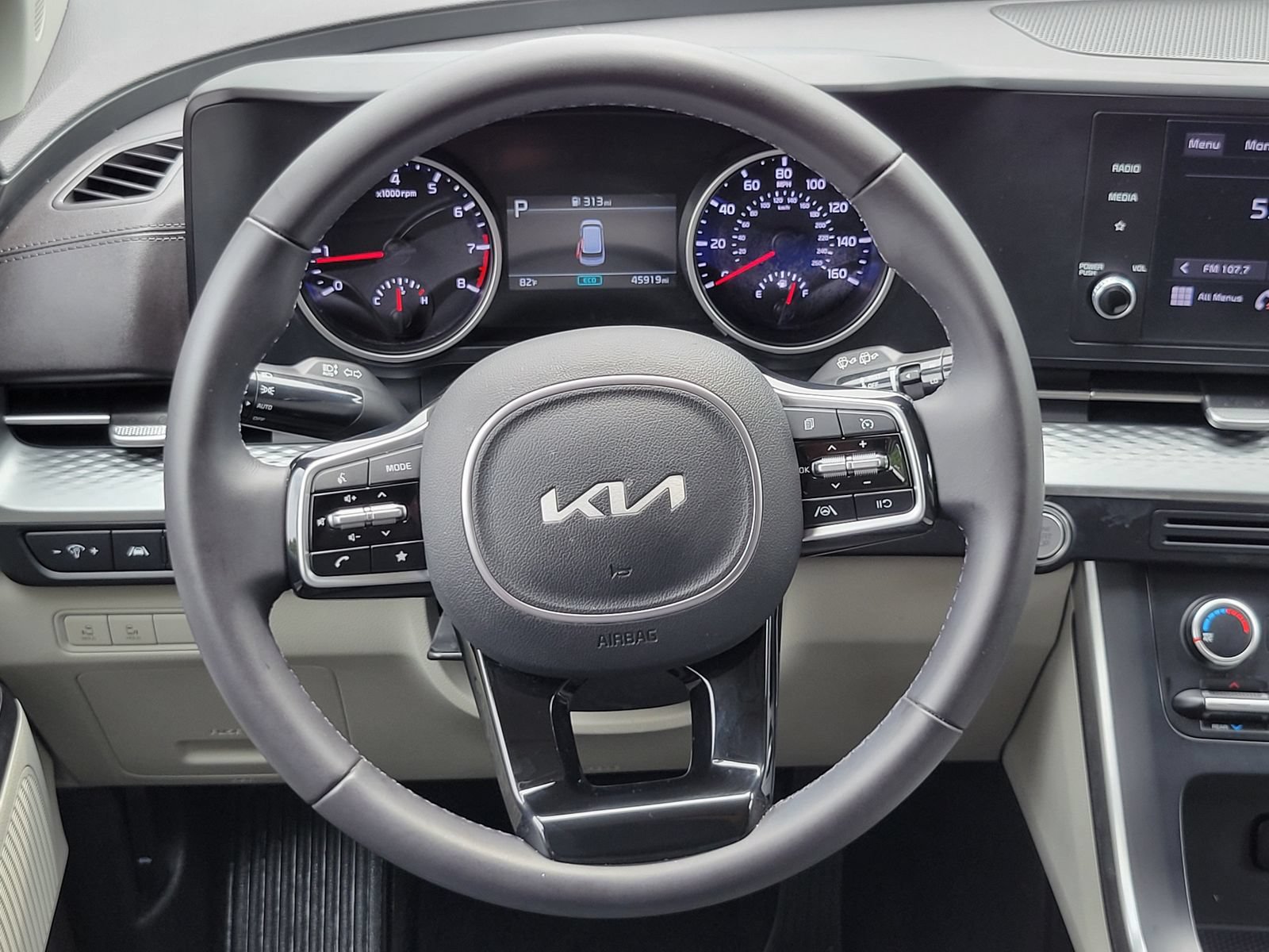 Certified 2023 Kia Carnival LX FWD image 28