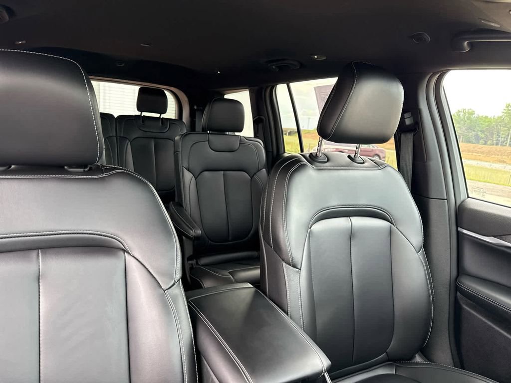 Used 2024 Jeep Grand Cherokee L Limited image 25