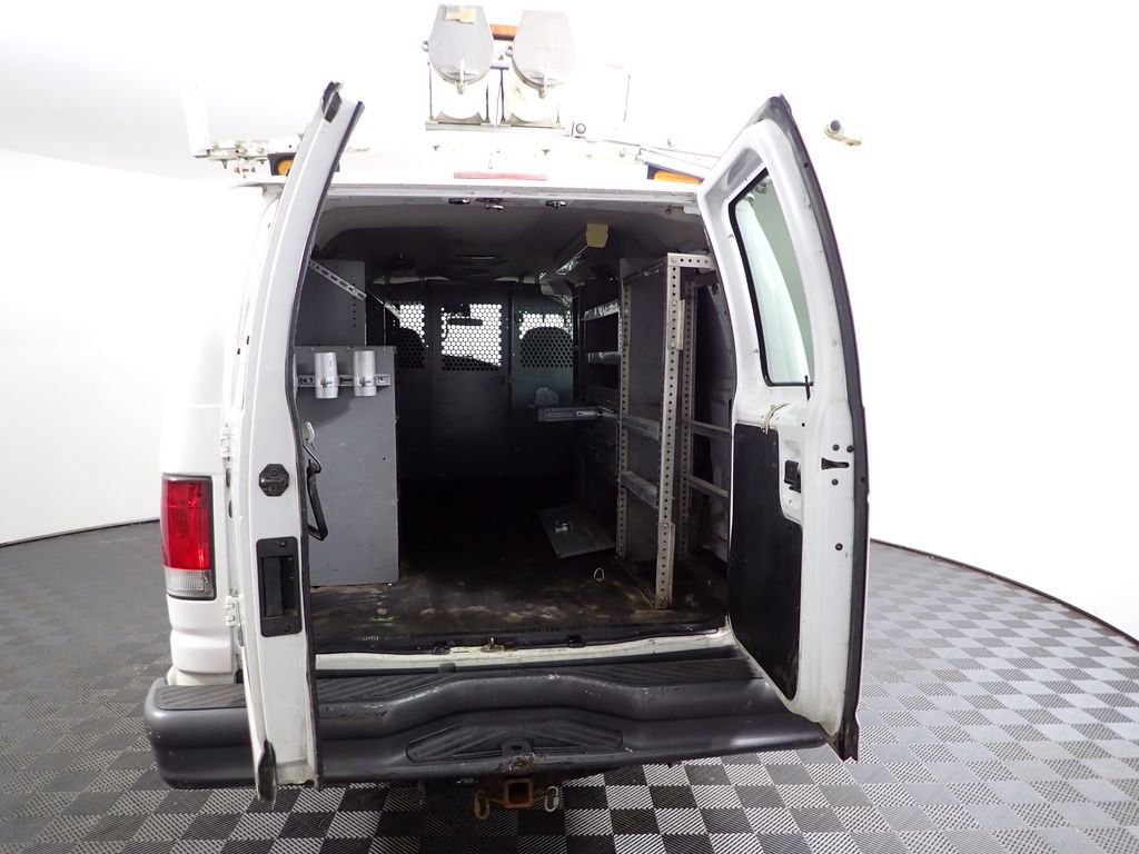 Used 2006 Ford E-350 and Econoline 350 Extended Super Duty RWD image 8