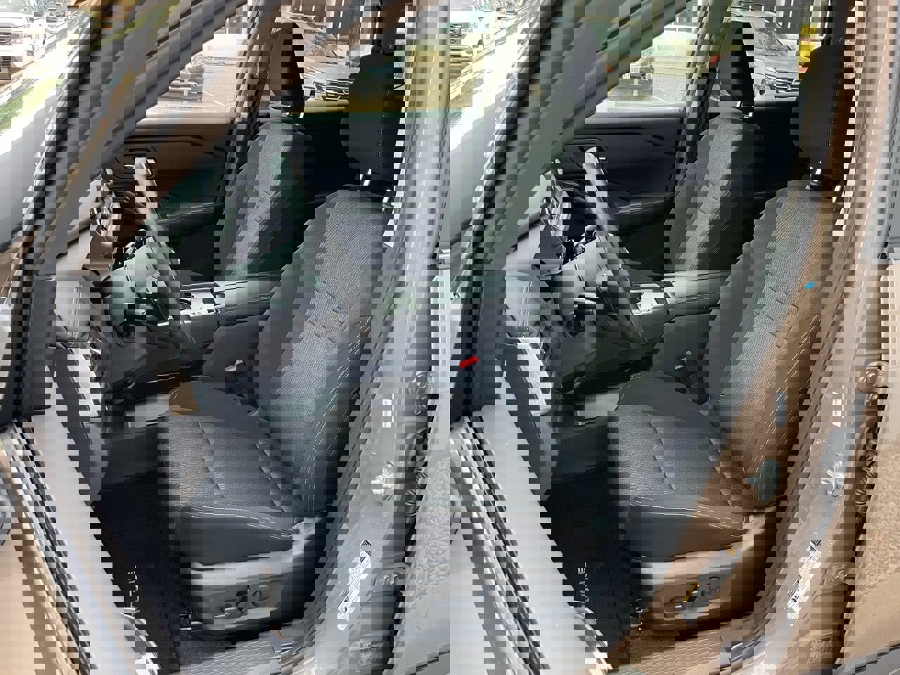 Used 2024 Nissan Rogue SV image 13