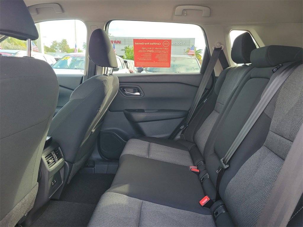 Certified 2025 Nissan Rogue SV image 7