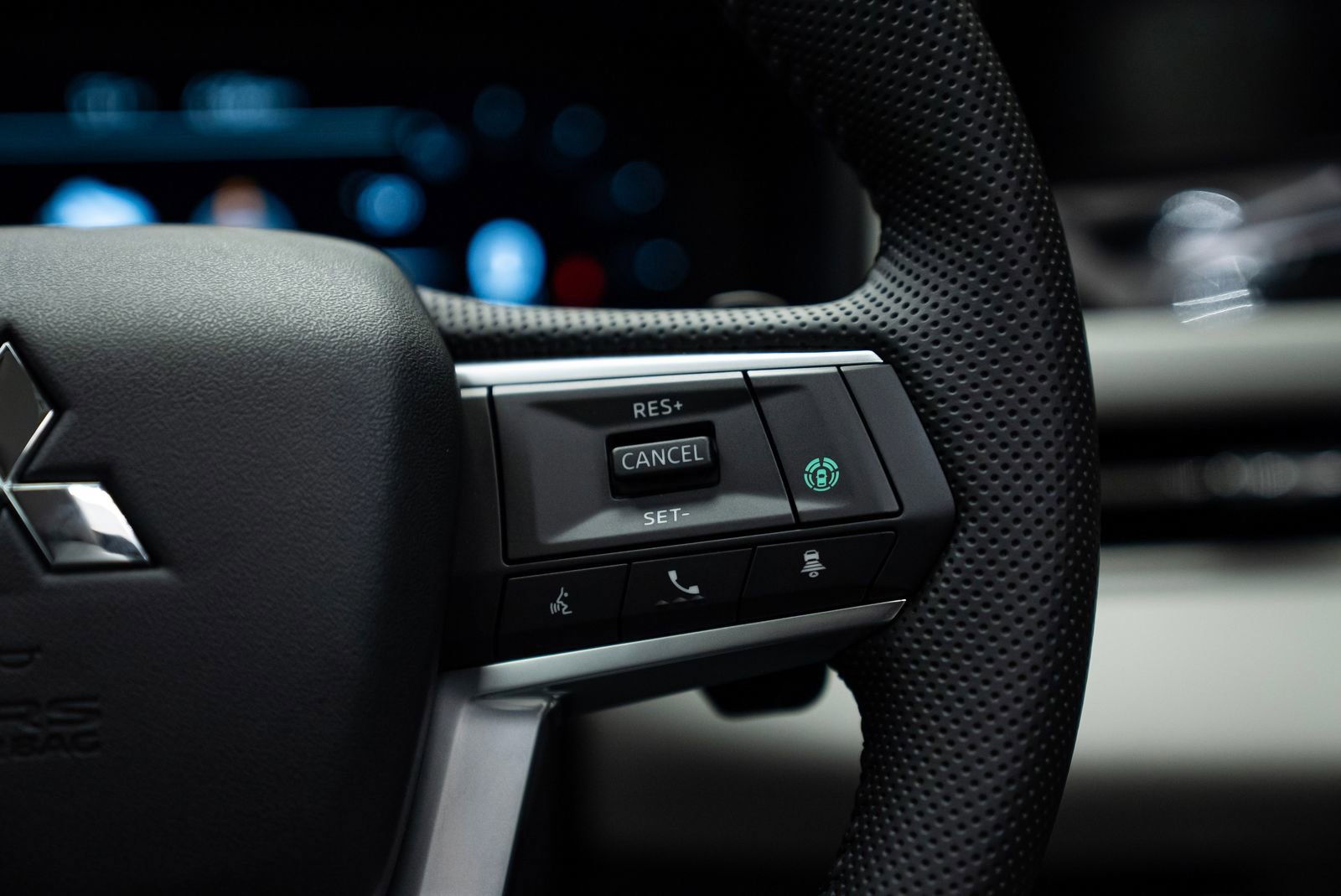 Used 2025 Mitsubishi Outlander SE image 20