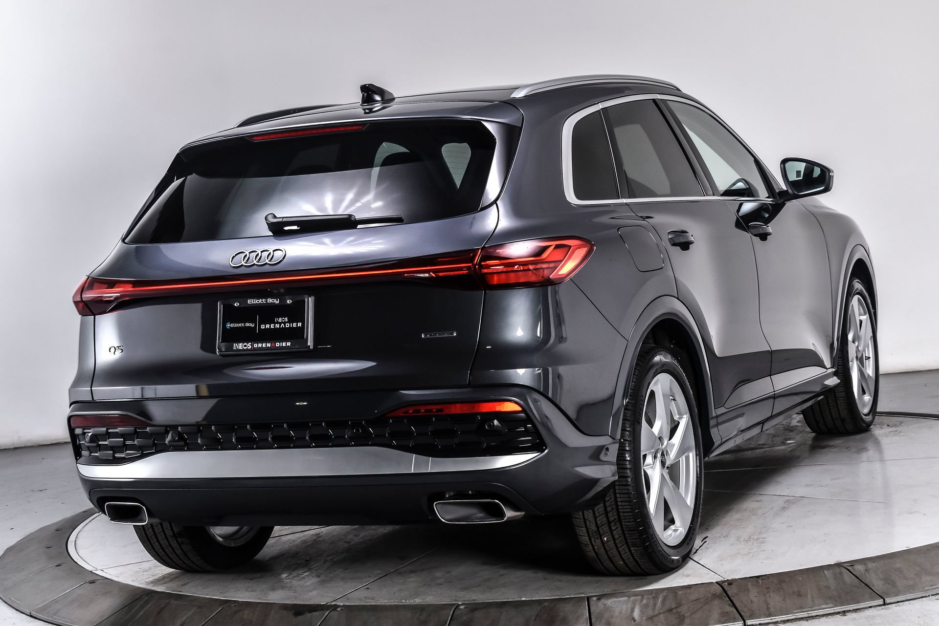 Used 2025 Audi Q5 Prestige AWD/4WD image 6