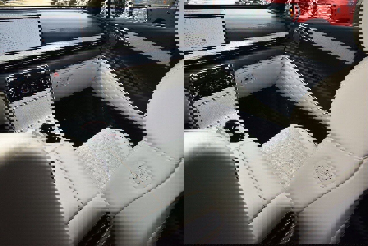 Used 2026 Genesis GV80 3.5T Prestige image 18