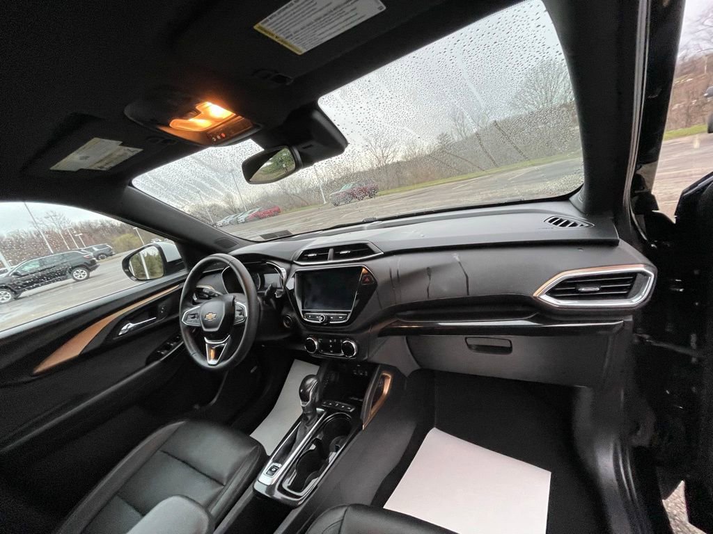 Used 2021 Chevrolet TrailBlazer ACTIV w/ Technology Package image 10