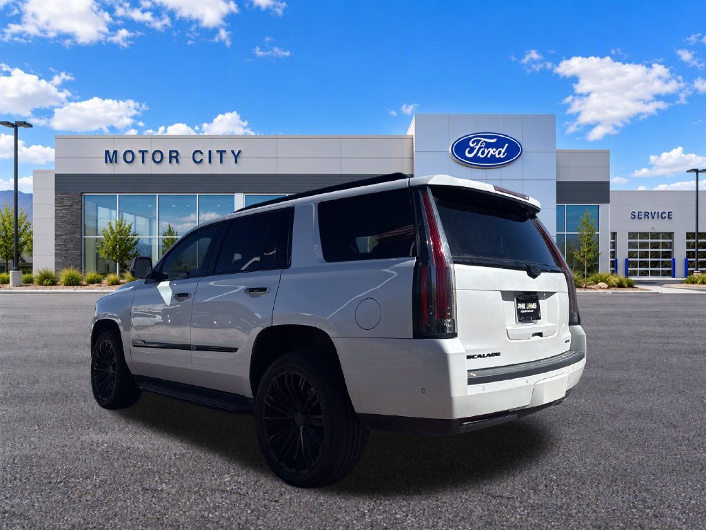 Used 2019 Cadillac Escalade Luxury RWD image 6