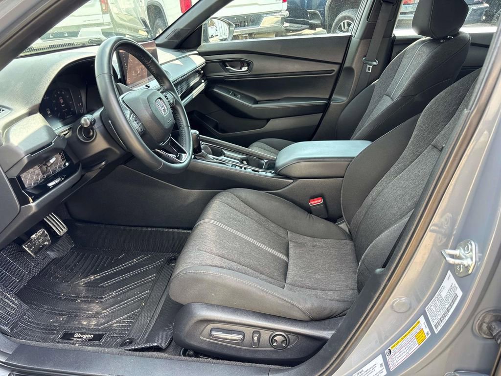 Used 2023 Honda Accord Sport image 9