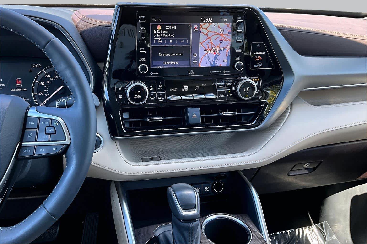 Used 2020 Toyota Highlander Limited FWD image 7