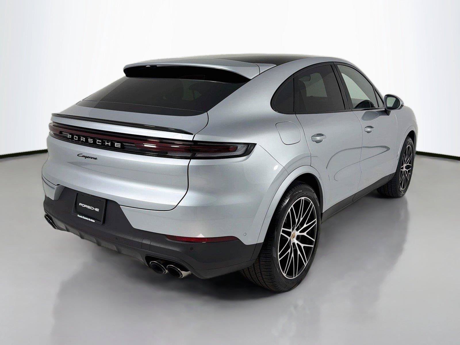 Certified 2025 Porsche Cayenne Coupe AWD/4WD image 27