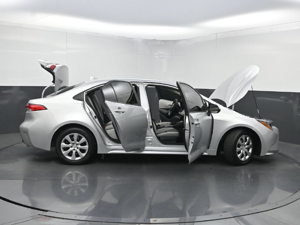 Used 2024 Toyota Corolla LE FWD image 34