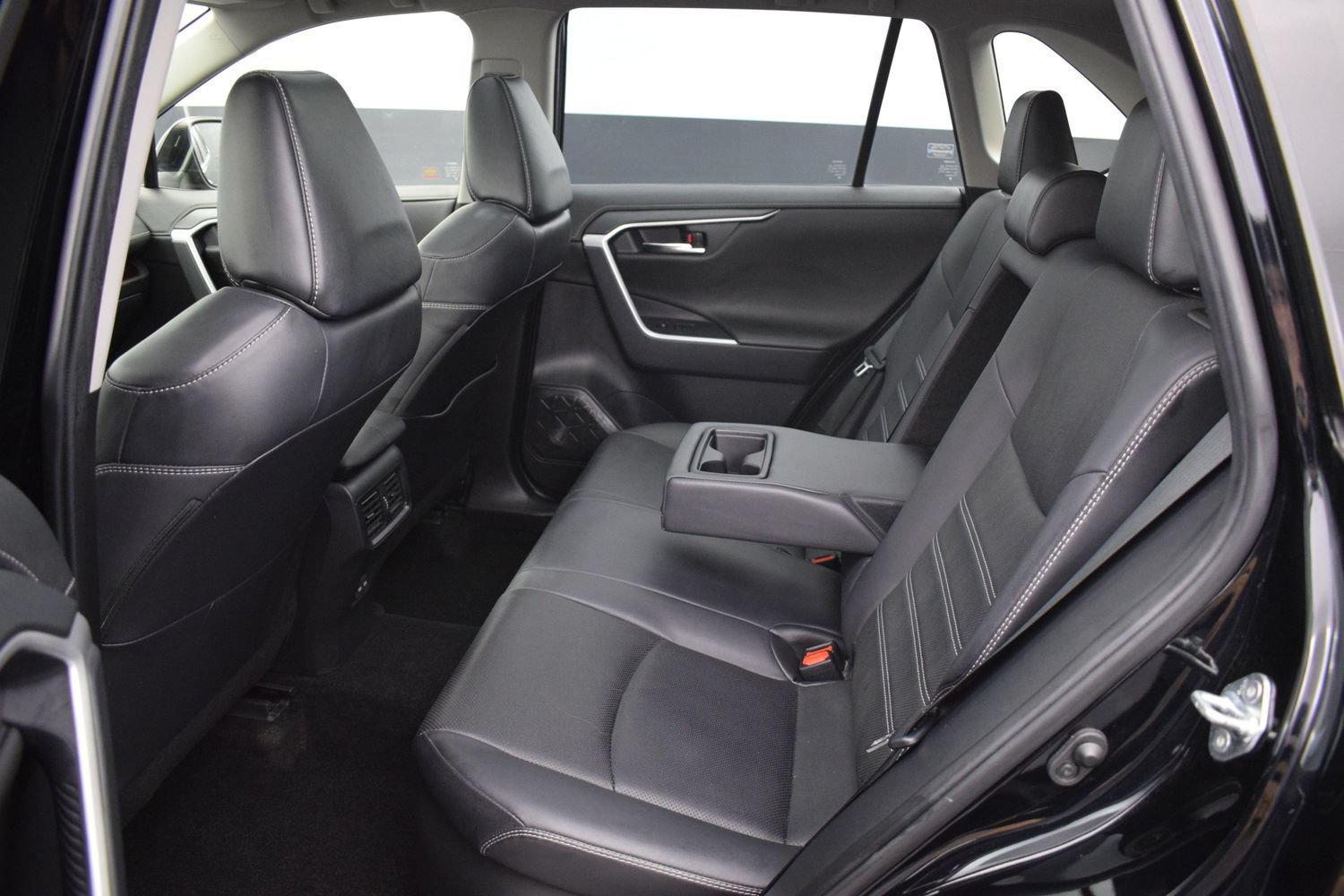 Used 2022 Toyota RAV4 Limited AWD/4WD image 14