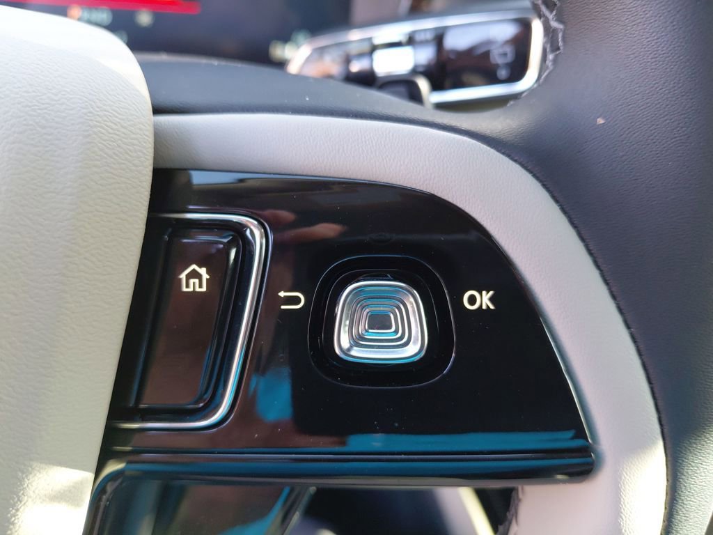 New 2026 Lincoln Corsair Premiere FWD image 18
