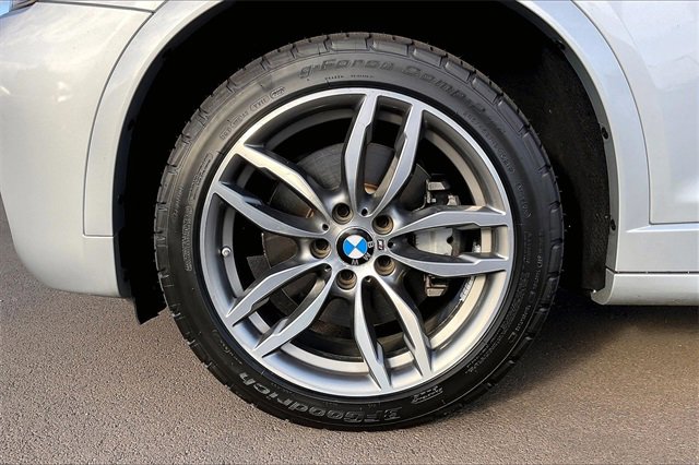 Used 2017 BMW X4 M40i image 9