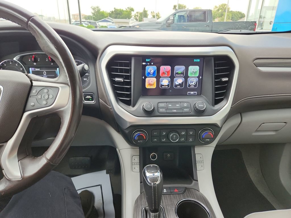 Used 2017 GMC Acadia SLT AWD/4WD image 21