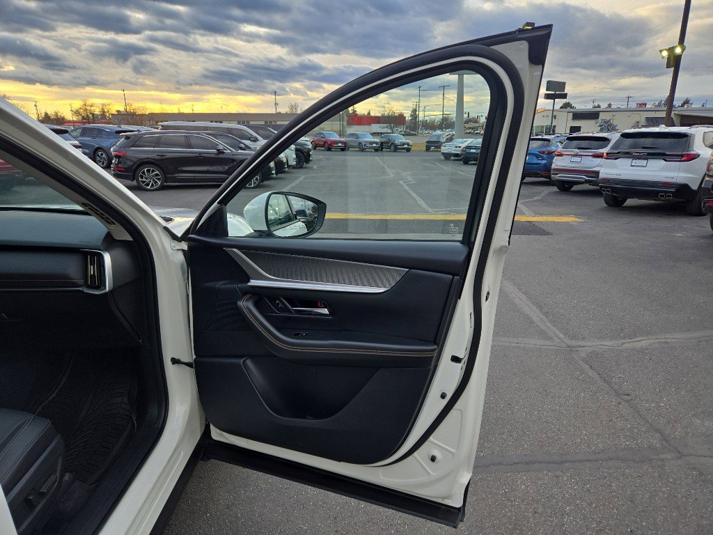 Used 2024 MAZDA CX-90 Plug-In Hybrid w/ Preferred image 18