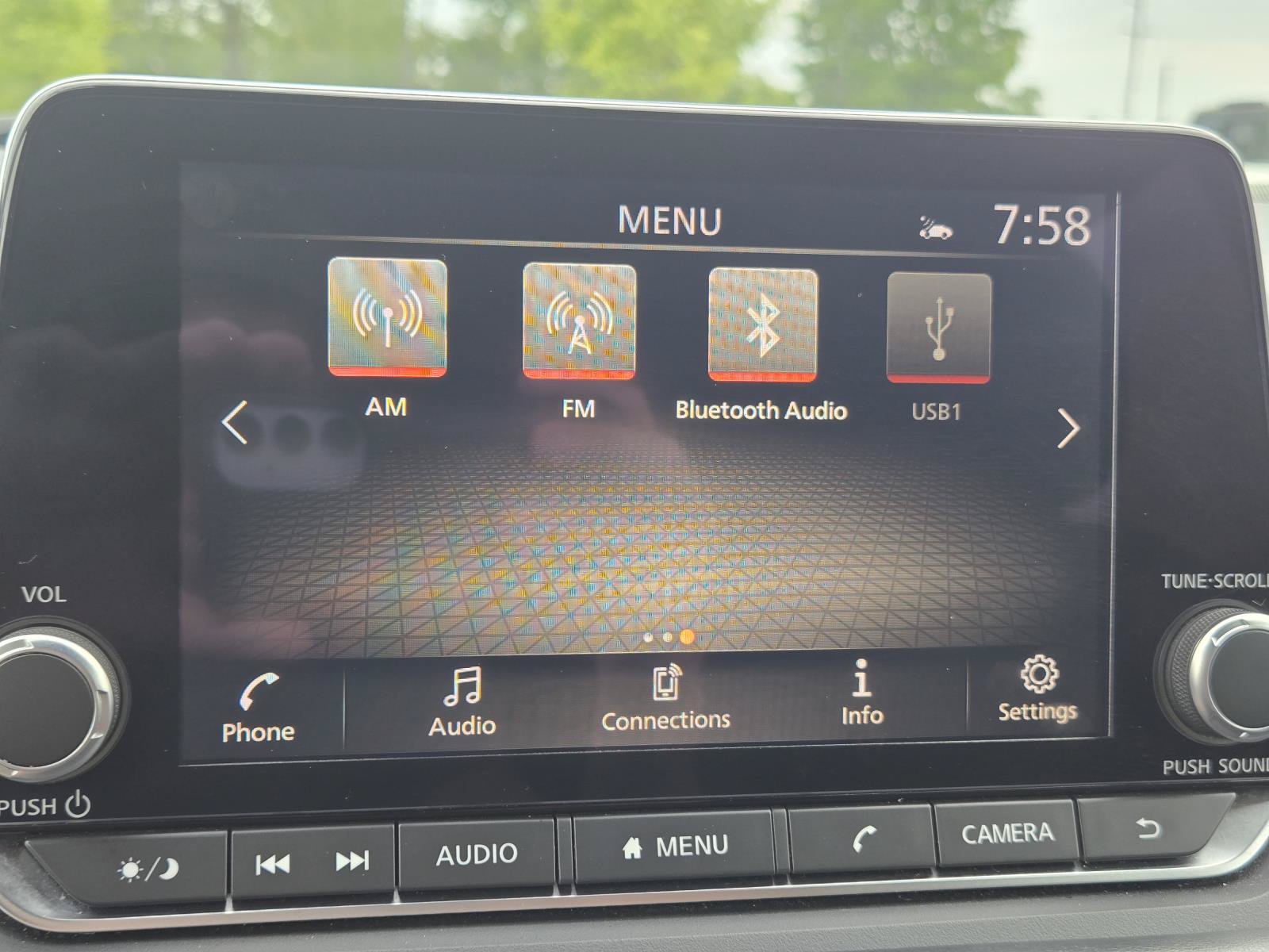 Used 2024 Nissan Rogue SV FWD image 31