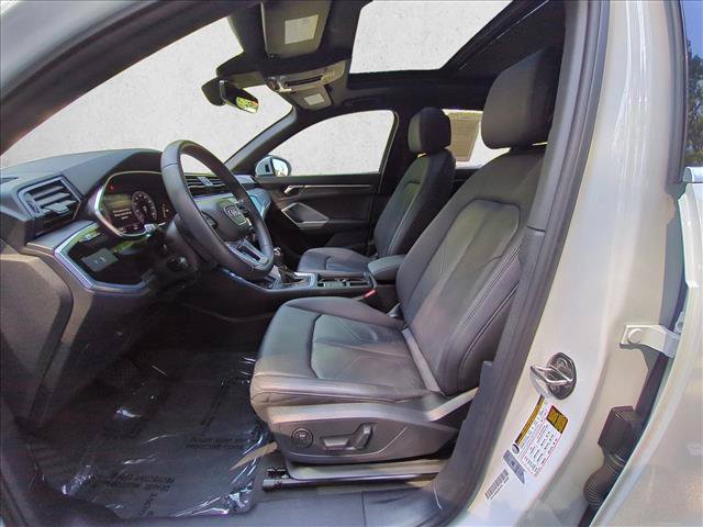 Used 2020 Audi Q3 2.0T Premium Plus w/ Premium Plus Package AWD/4WD image 17