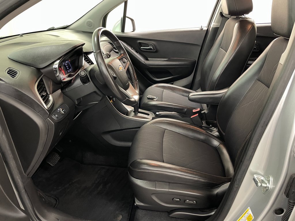 Certified 2019 Chevrolet Trax LT w/ LT Convenience Package image 6