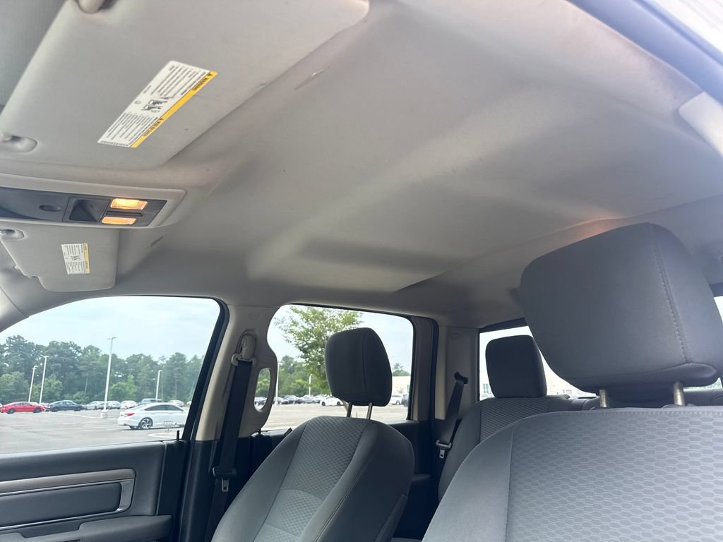 Used 2019 RAM 1500 Classic SLT RWD image 30