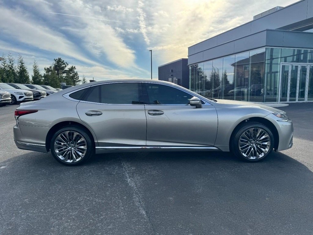 Used 2018 Lexus LS 500 AWD image 2