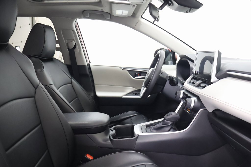 Used 2023 Toyota RAV4 XLE image 21