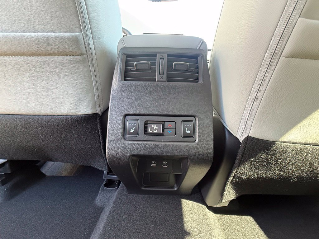 New 2026 Mitsubishi Outlander SEL FWD image 40