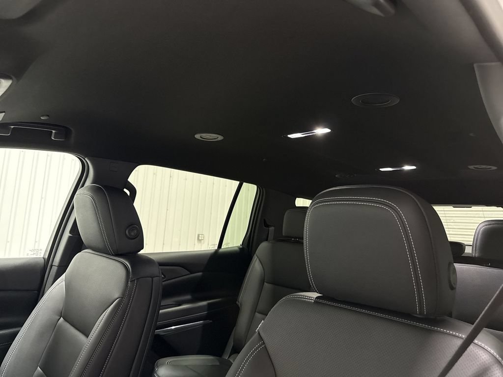 New 2027 Chevrolet Traverse LT w/ Driver Confidence Package FWD image 19