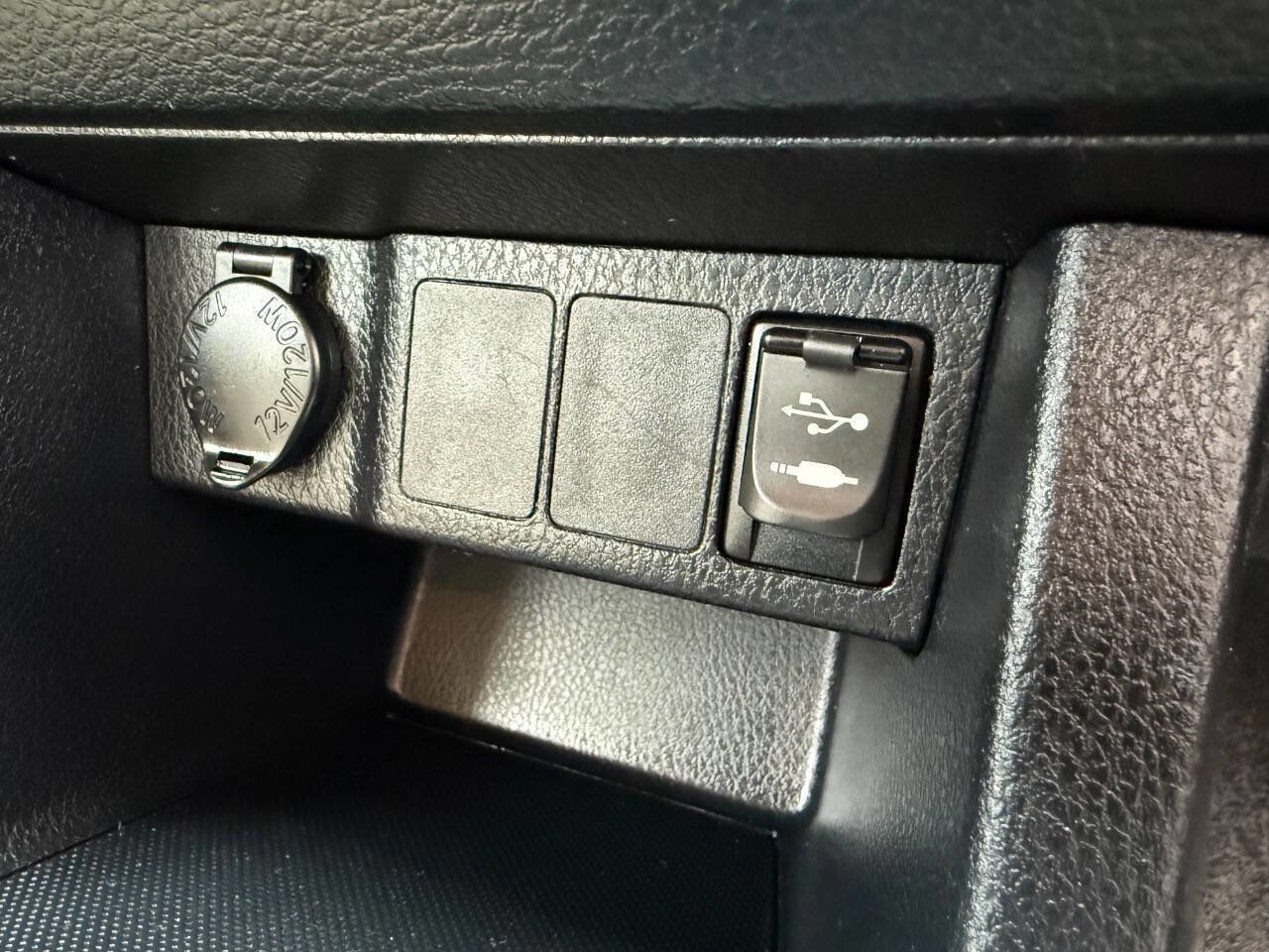Used 2016 Toyota Corolla LE FWD image 24