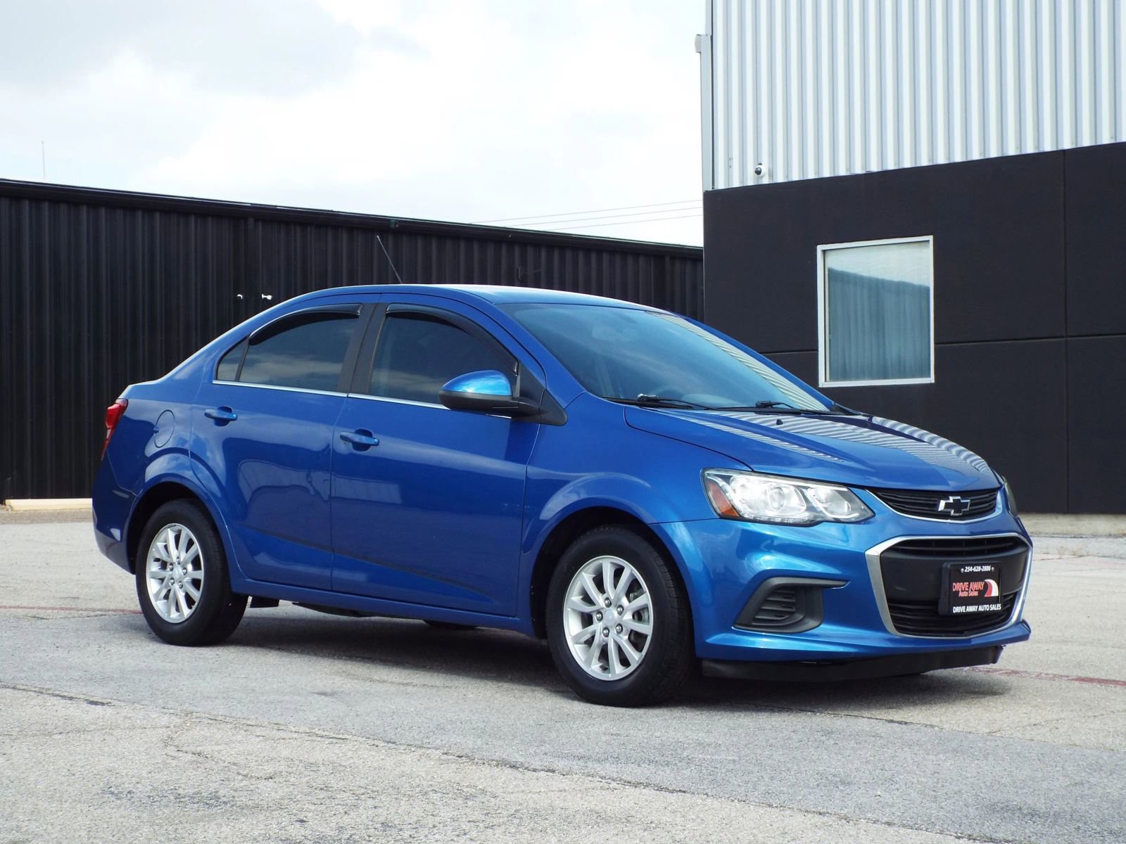 Used 2019 Chevrolet Sonic LT image 3