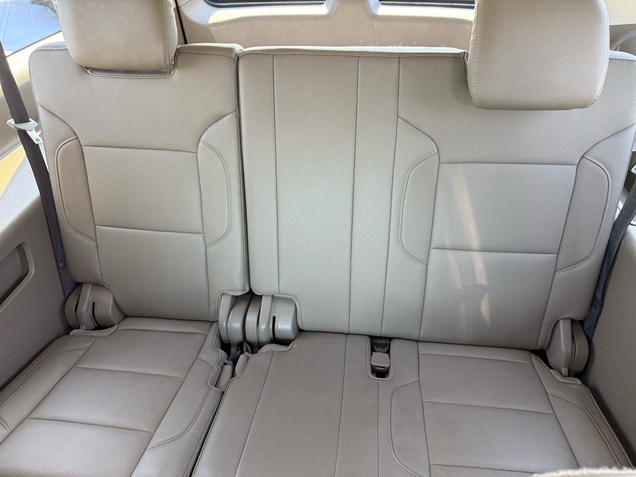 Used 2019 Chevrolet Suburban Premier image 15