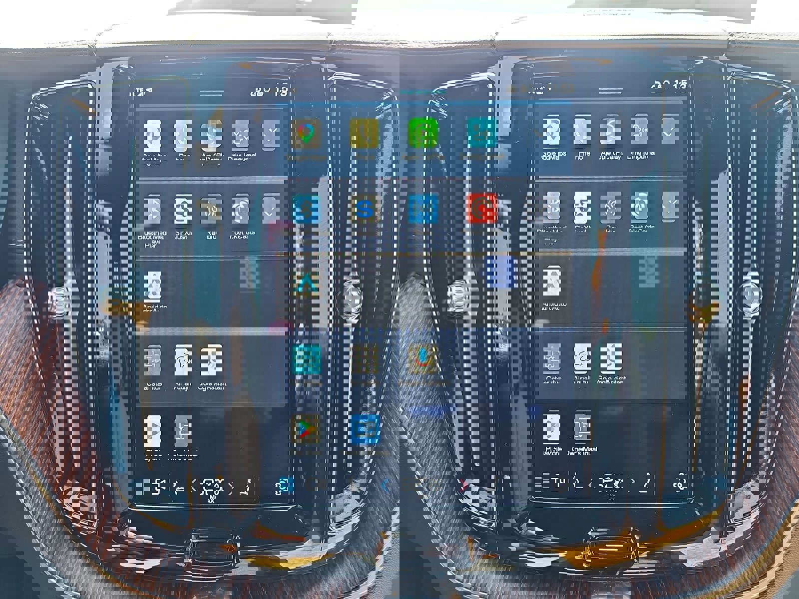 Used 2023 Volvo XC60 B5 Ultimate w/ Protection Package Premier FWD image 22