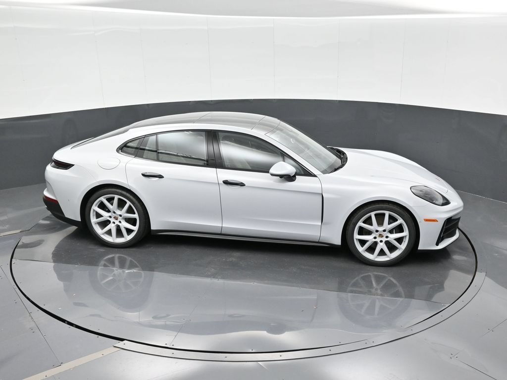 Certified 2025 Porsche Panamera RWD image 31
