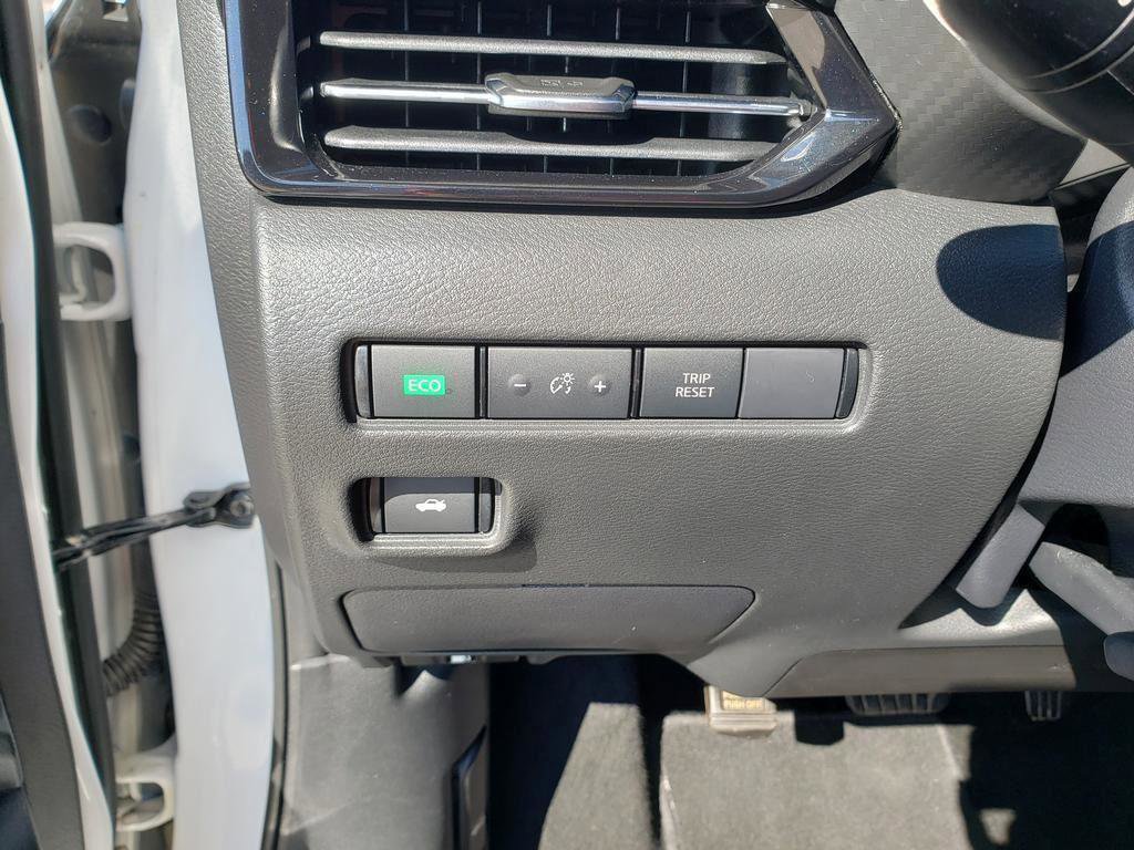 Certified 2021 Nissan Sentra SR w/ Trunk Package image 30