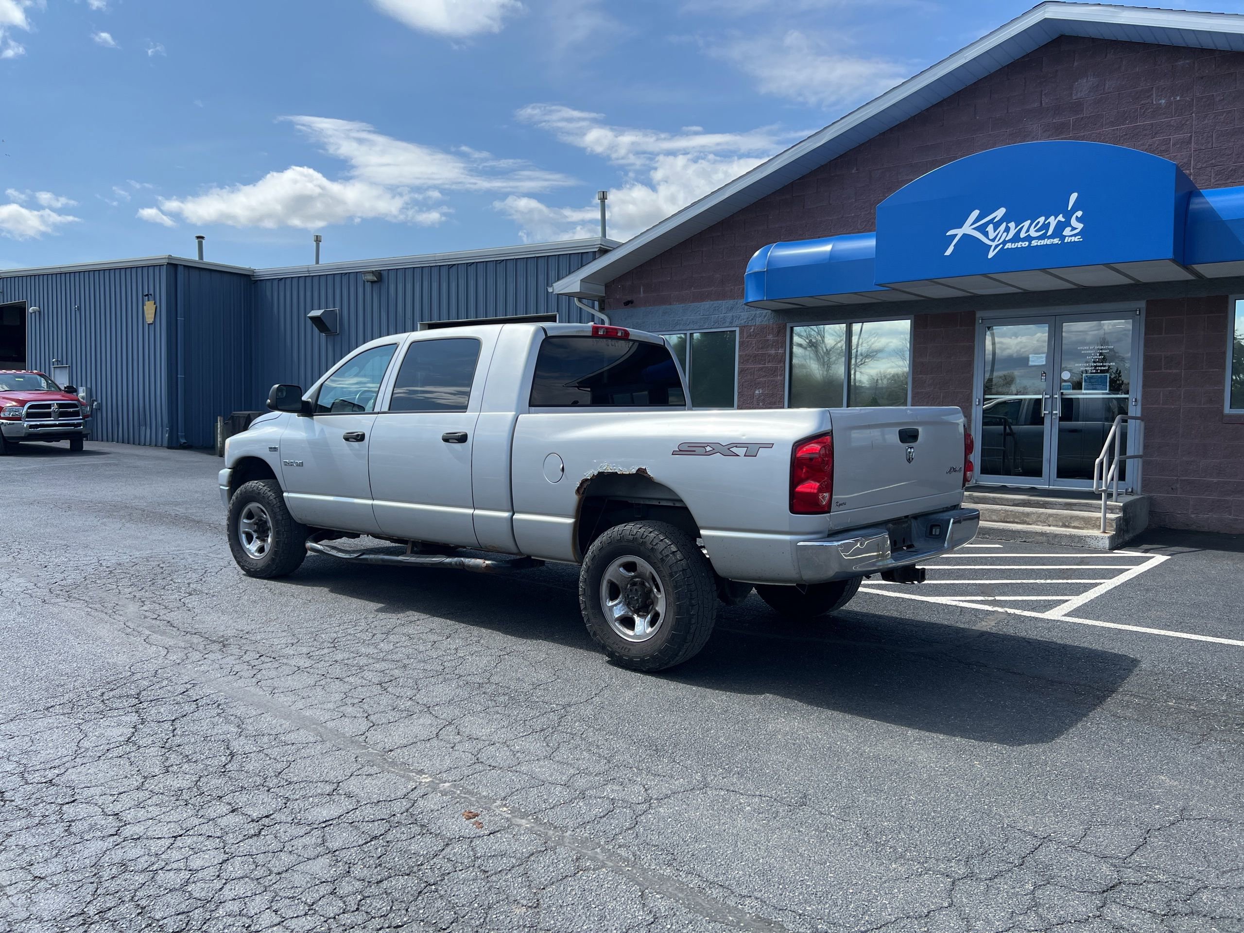 Used 2008 Dodge Ram 1500 Truck SLT w/ Trailer Tow Group AWD/4WD image 4