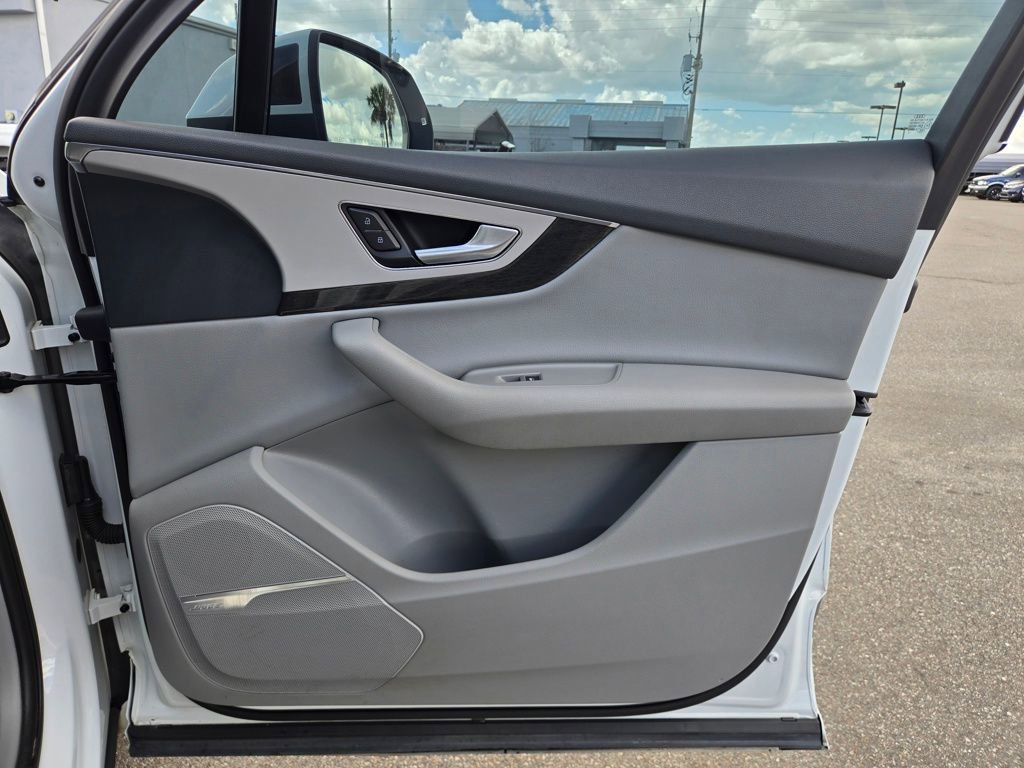 Used 2018 Audi Q7 3.0T Prestige image 57