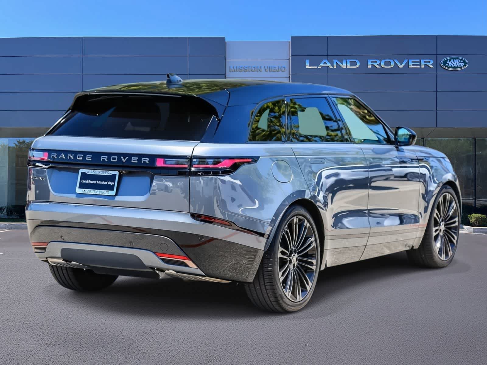 Used 2025 Land Rover Range Rover Velar Dynamic HSE AWD/4WD image 4