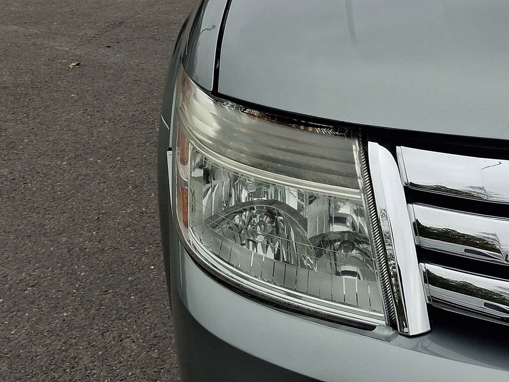 Used 2008 Ford Taurus Limited FWD image 10