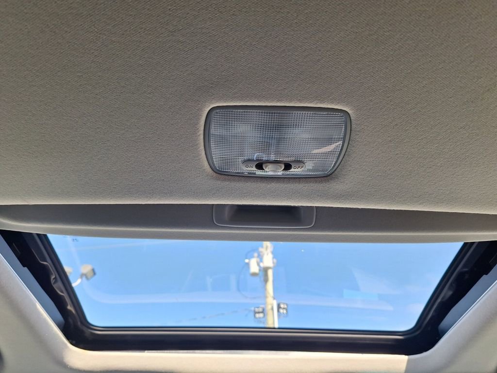 Used 2022 Honda HR-V EX-L image 21