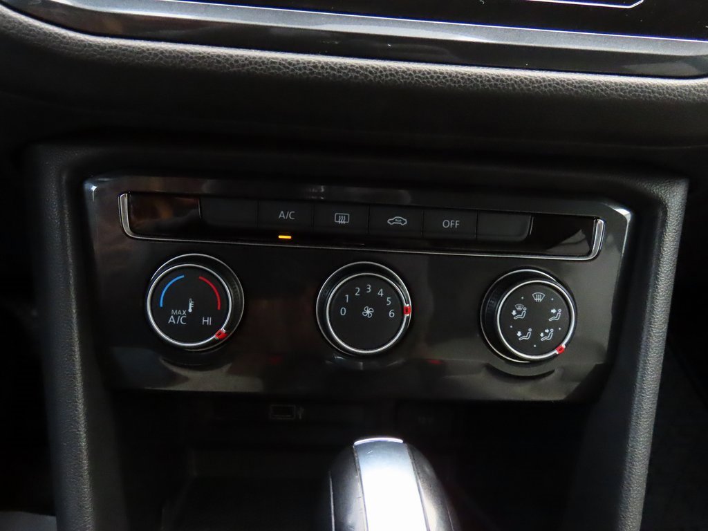 Used 2018 Volkswagen Tiguan S image 26