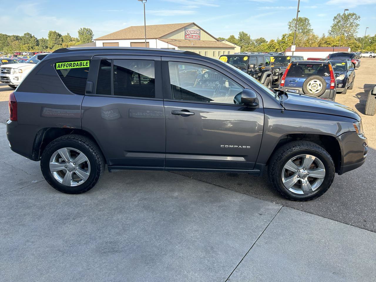 Used 2015 Jeep Compass Latitude w/ Trailer Tow Prep Group AWD/4WD image 4